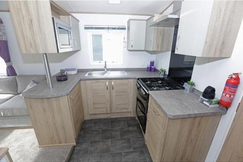 3 bedroom static caravan for sale - Tattershall Lakes Country Park, Lincolnshire