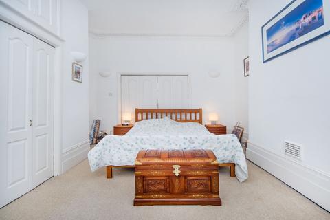 1 bedroom apartment to rent, Cardigan Road, Richmond, TW10