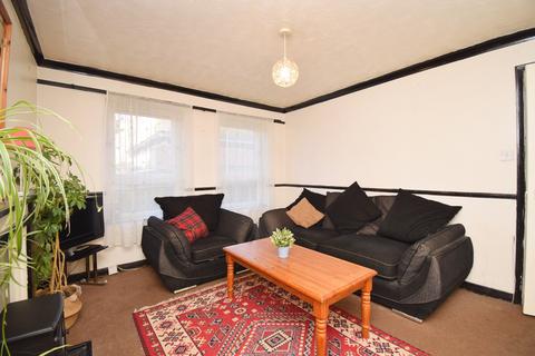 32/2 Restalrig Drive, Edinburgh, EH7 6JF