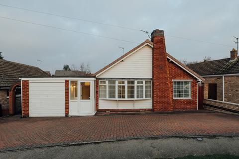 3 bedroom detached bungalow for sale - Frensham Close, Oadby, LE2
