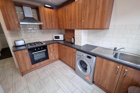 4 bedroom terraced house to rent - Claremont Road, M14 7WJ