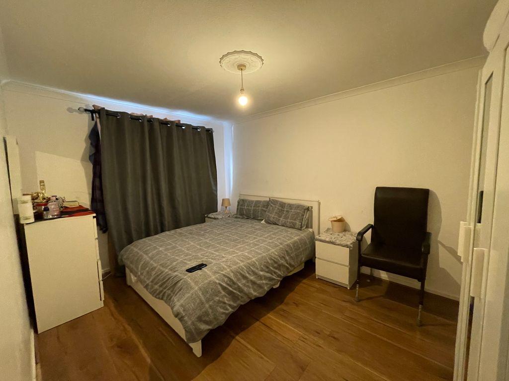 Bedroom 1 (Double)