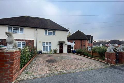 3 bedroom semi-detached house to rent, Underwood Road, Hp13