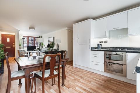 17 Crescent Grove, Glasgow, G13 3RE