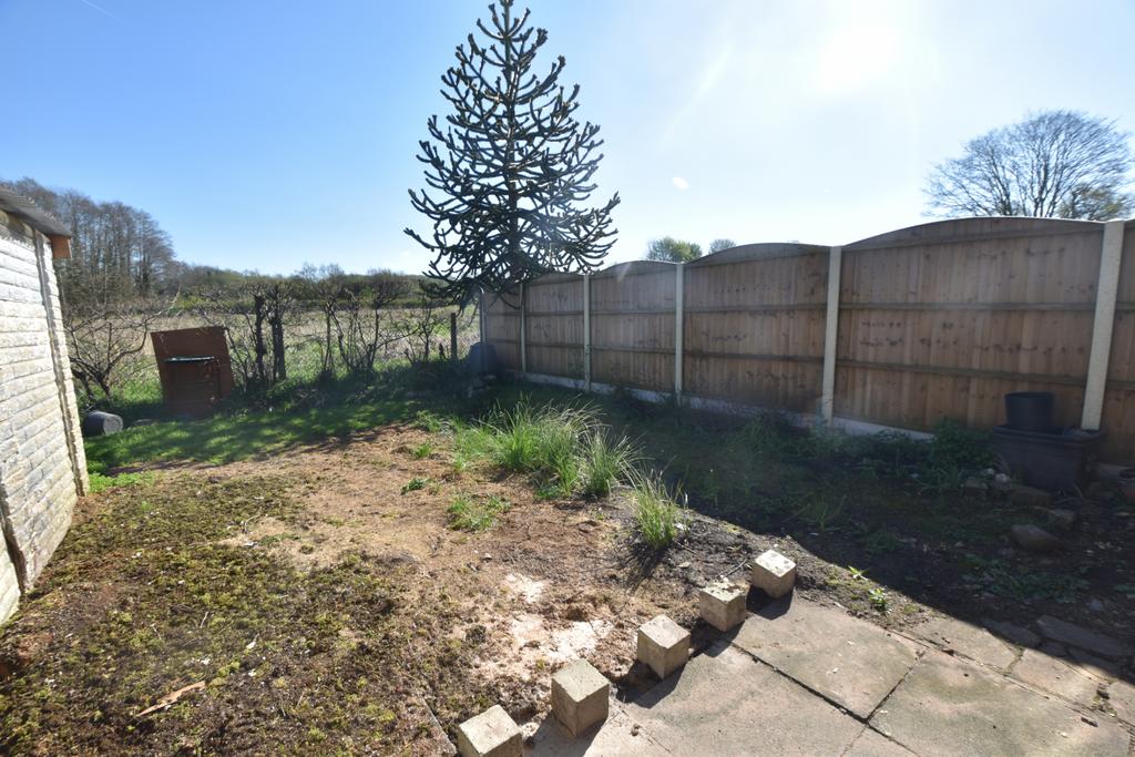Russell Road, Partington, M31 3 bed semidetached house £235,000