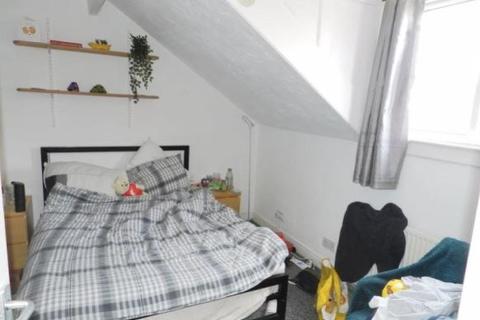 1 bedroom in a house share to rent - ROOMS IN SHARED HOUSE, Claremont Avenue