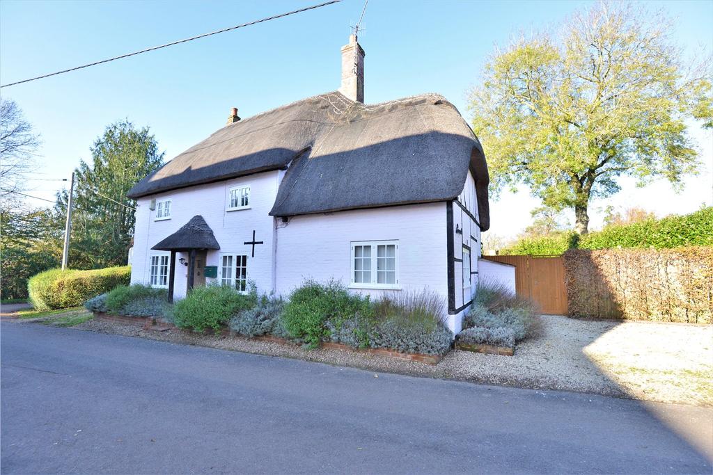 Bickton, Fordingbridge, Hampshire, SP6 3 bed detached house for sale