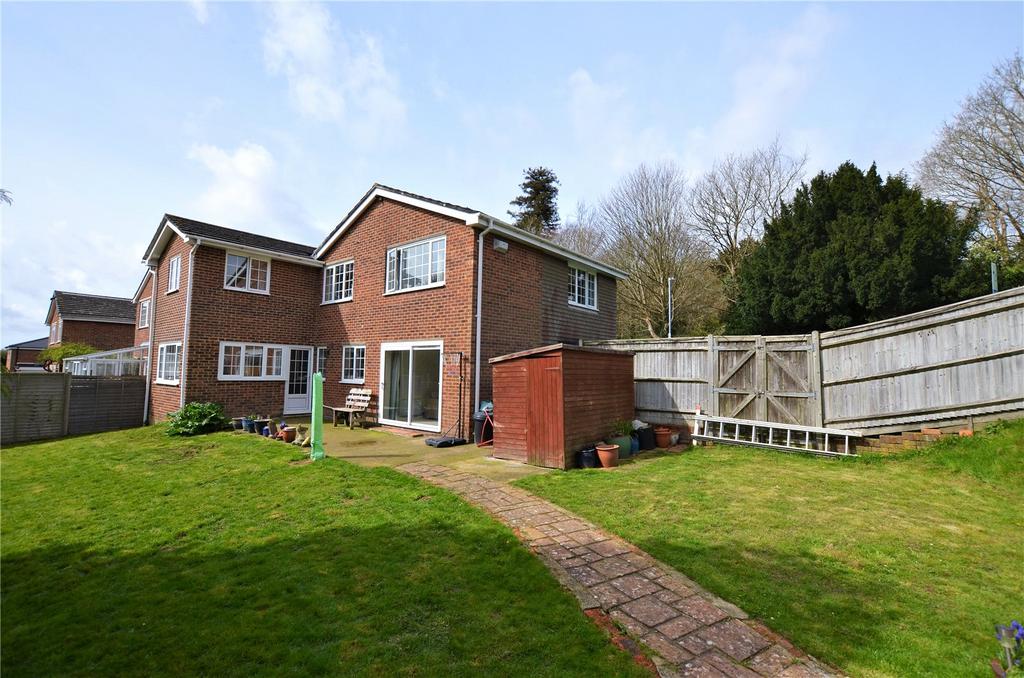 Rocks Park Road Uckfield East Sussex Tn22 4 Bed Detached House For