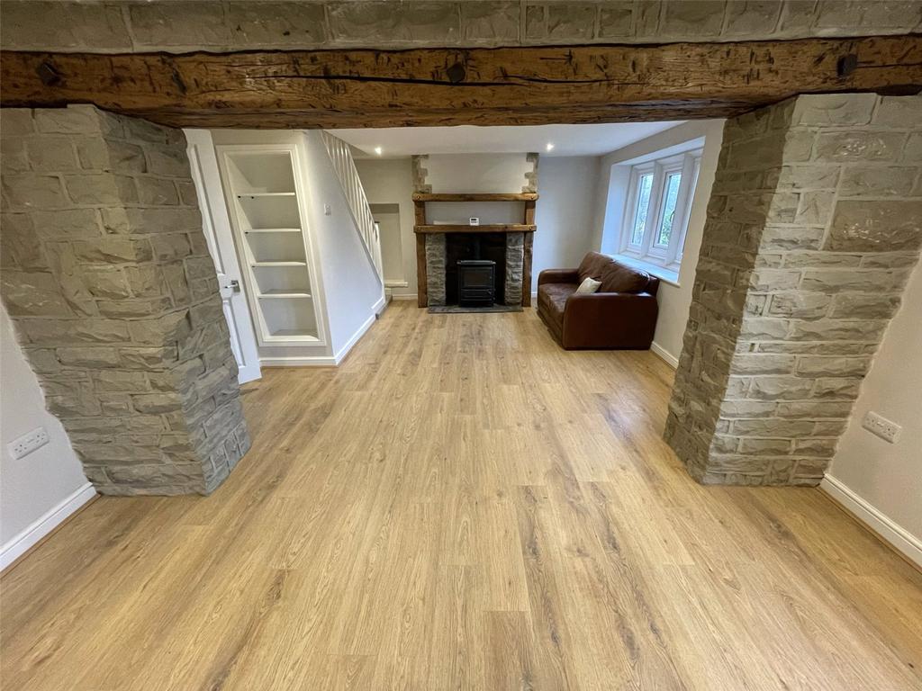 Slack Lane, Newmillerdam, Wakefield, WF2 3 bed house £1,200 pcm (£277 pw)