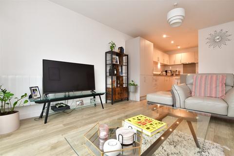 2 bedroom flat for sale - West Green Drive, West Green, Crawley, West Sussex
