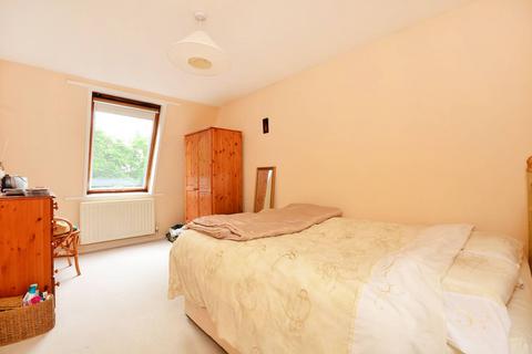 1 bedroom flat for sale, Hanger View Way, Acton, London, W3