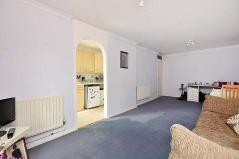 1 bedroom flat for sale, Hanger View Way, Acton, London, W3