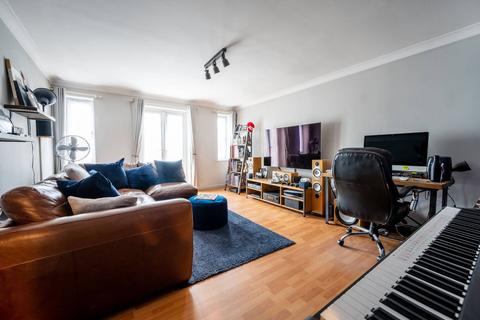 2 bedroom flat to rent - Burnham Gate, Guildford, GU1
