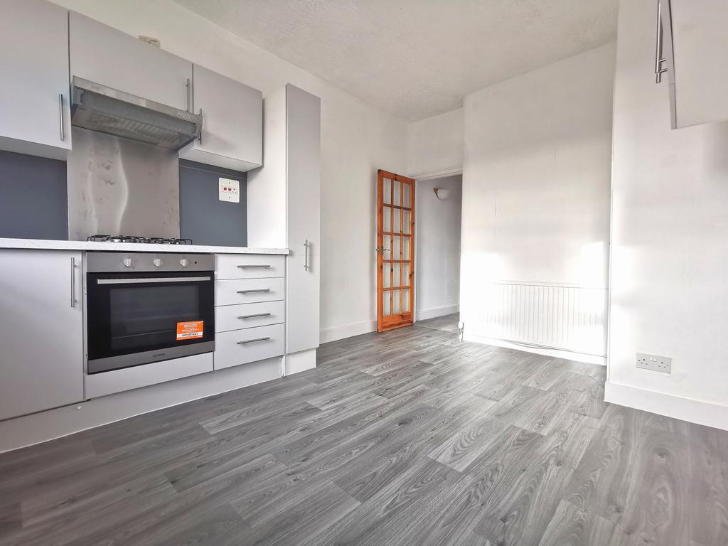 2 Bedroom Maisonette
