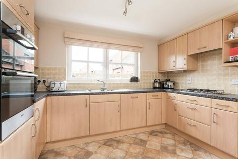 48 Lindsay Circus, Rosewell, EH24 9EP