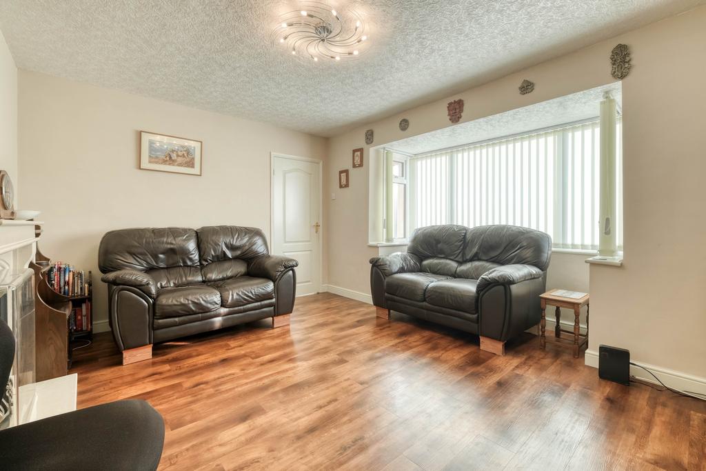Walkwood Road, Walkwood Redditch B97 5NS 5 bed detached house for sale