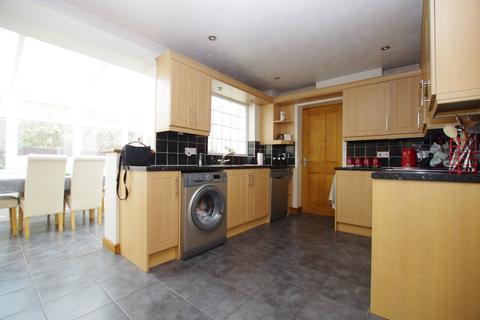 4 bedroom semi-detached house for sale - Hedge Close, Weston-super-Mare, Somerset, BS22