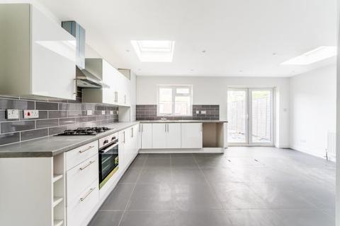 141 Biggin Hill, London, SE19 3HX