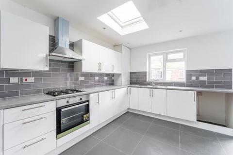 141 Biggin Hill, London, SE19 3HX