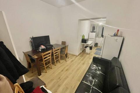 2 bedroom flat to rent - New cross, SE14