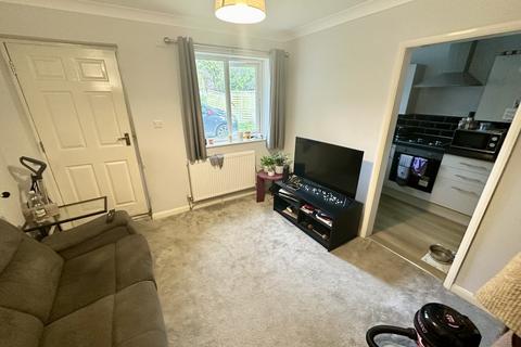 1 bedroom ground floor flat to rent, Viscount Walk, Bearwood, Bournemouth
