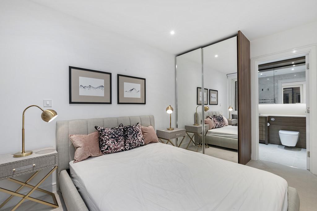 Discovery House, Battersea Reach 1 bed apartment £2,200 pcm (£508 pw)