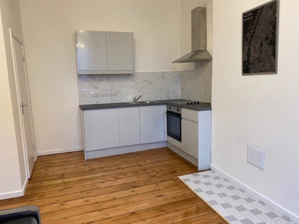 Elm Avenue, Mapperley 2 bed flat to rent £825 pcm (£190 pw)
