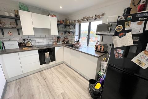 2 bedroom flat for sale - KING'S LYNN - FF 2 Bedroom Apartment in Convenient Town Location