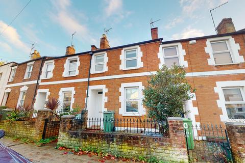 2 bedroom terraced house to rent, Great Western Road , Cheltenham