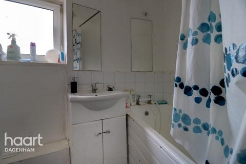 28, Triumph House Alderman Avenue, Barking, IG11 0LS