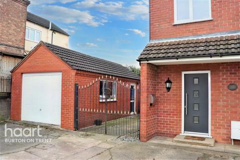 4 bedroom semi-detached house for sale - Rosliston Road, Burton-On-Trent