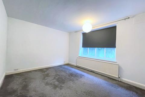 2 bedroom apartment to rent, Haslemere Road, Crouch End, London, N8