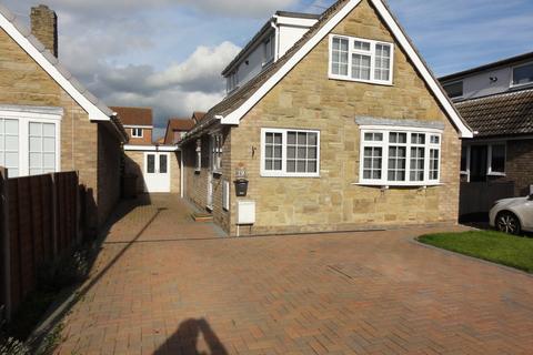 3 bedroom detached bungalow to rent, Willow Garth, Eastrington, DN14 7QP