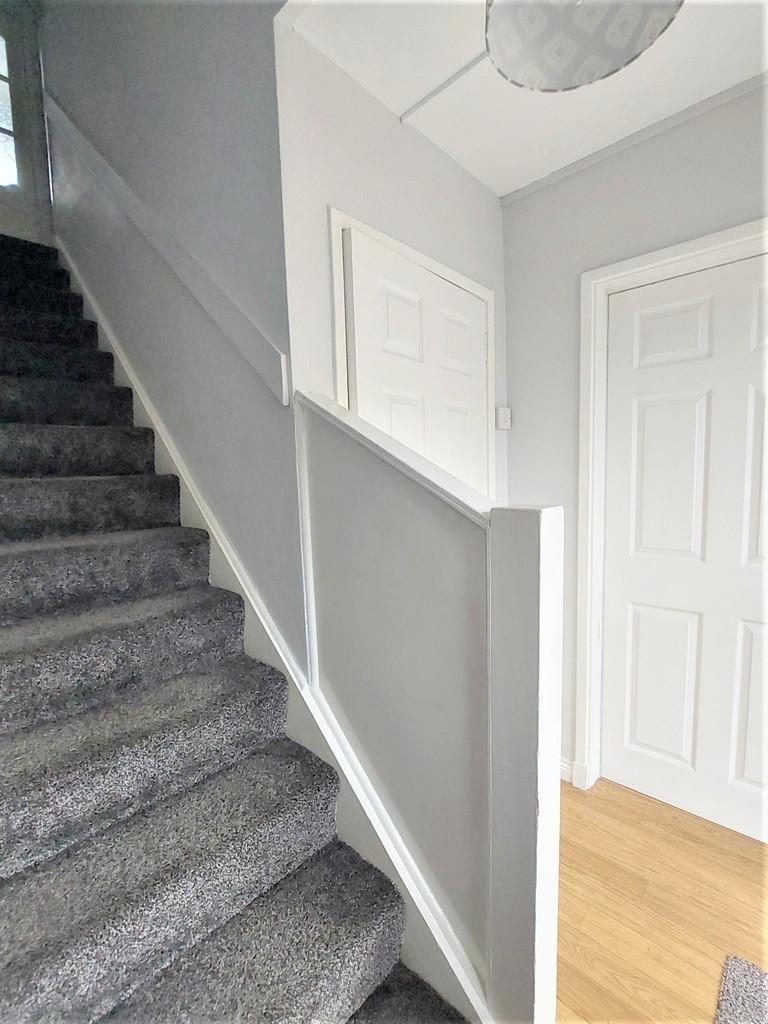 Queens Drive, Falkirk 2 bed terraced house £595 pcm (£137 pw)