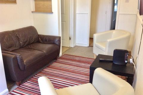 4 bedroom ground floor flat to rent - Greetham Street, Portsmouth