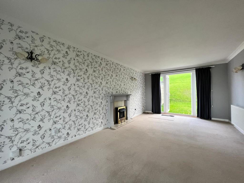 The Glade, Scarborough 2 bed ground floor flat £695 pcm (£160 pw)