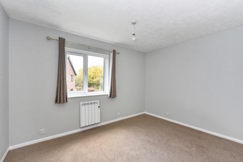 2 bedroom apartment to rent, Sandringham Road, Petersfield