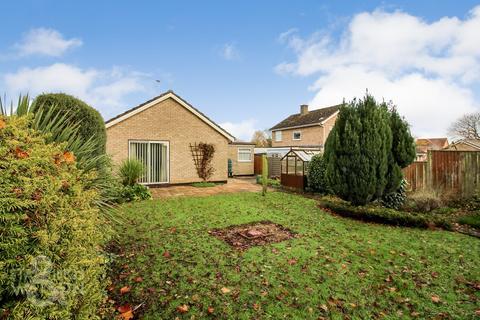 3 bedroom detached bungalow for sale - Beverley Road, Brundall, Norwich