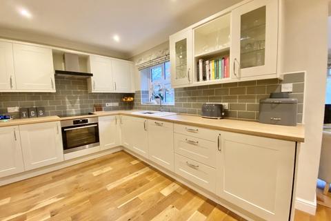 3 bedroom detached house for sale - 42 New Walk, Driffield