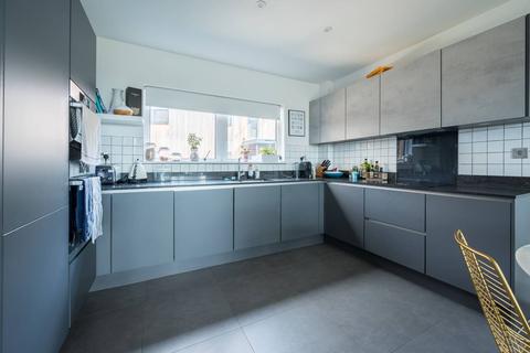 Flat 402, Curing House, 18 Remus Road, London, E3 2NF