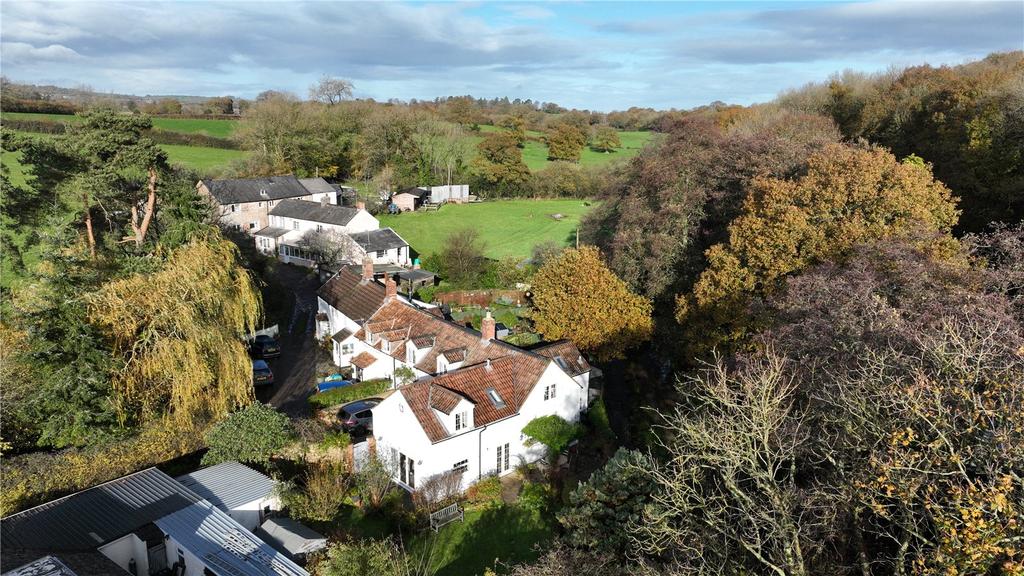 Mill Lane, Forton, Chard, Somerset, TA20 4 bed end of terrace house for