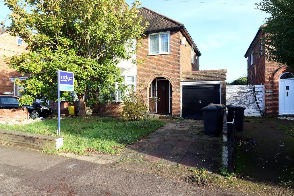 Carlton Crescent, New Bedford Road... 3 bed semidetached house £375,000