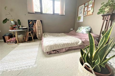 20 Carnoustie Drive, Lowestoft, NR33 9JW