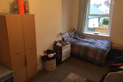 5 bedroom house to rent - Werfa Street, Roath , Cardiff