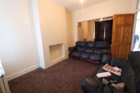 3 bedroom house to rent - Pretoria Road Edmonotn N18