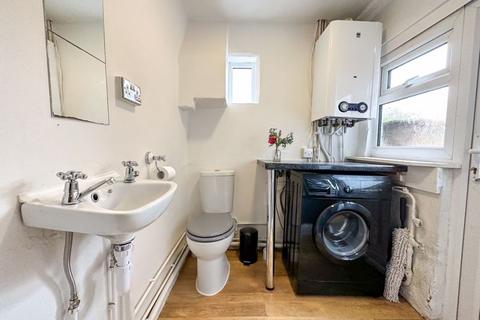 10 Deansgate, Leek, ST13 6JF