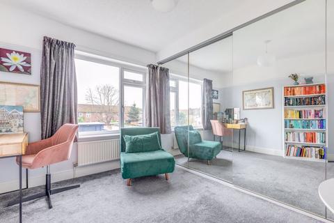 12 Rowan Crescent, London, SW16 5JB