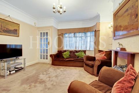 2 bedroom semi-detached bungalow for sale - Kinloch Drive, London, NW9