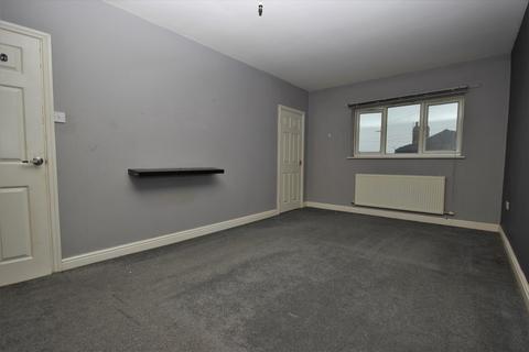 2 bedroom end of terrace house for sale - Millfield Road, Widnes, WA8
