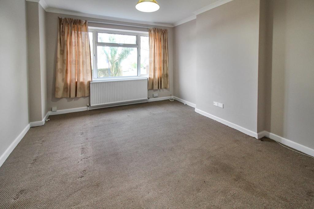 Brooksby Road, Tilehurst, Reading, RG31 3 bed semidetached house £